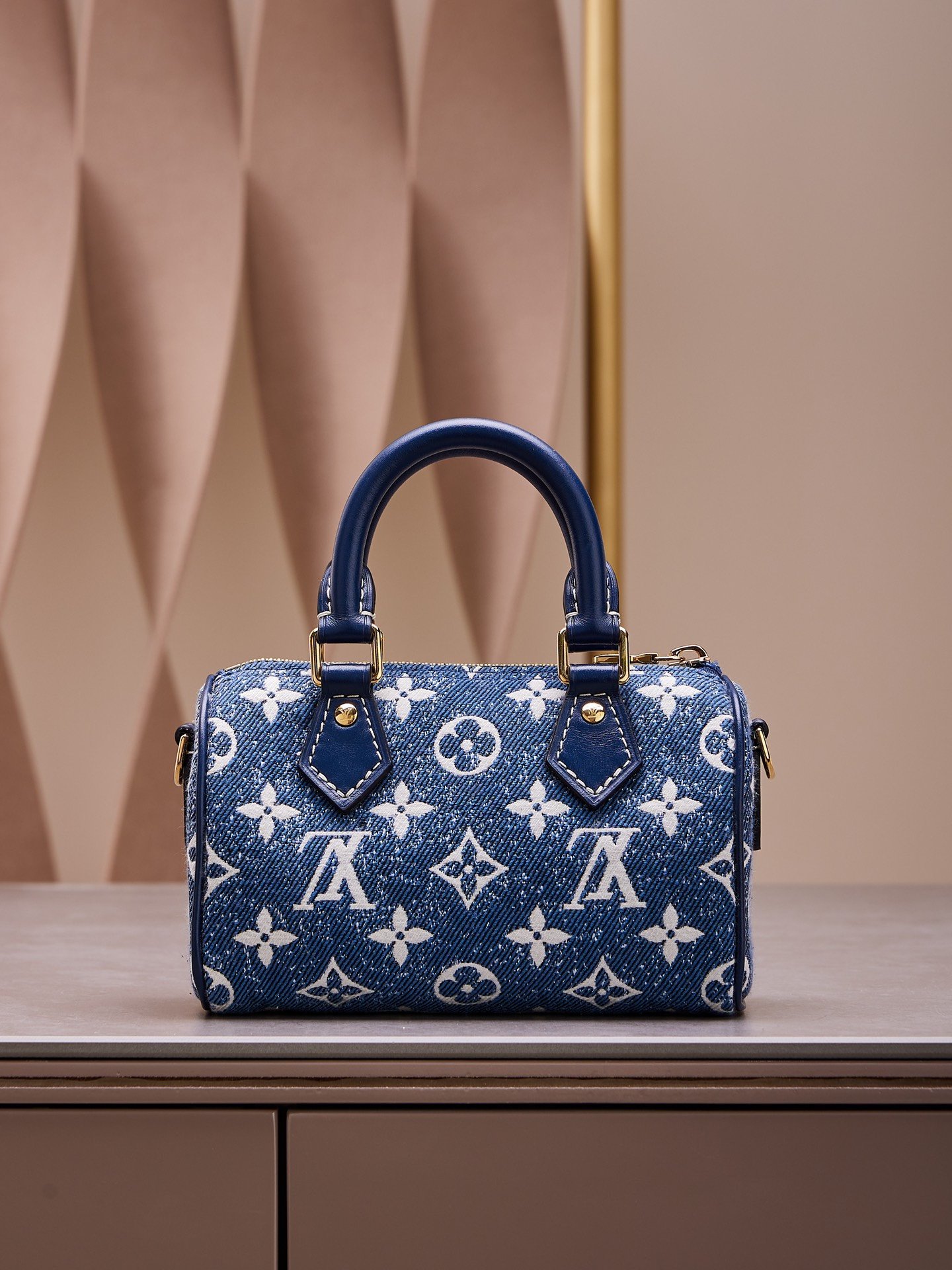 Louis Vuitton LV Speedy Monogram Demin Woman’s Like Auth Handbags 16x10x7.5cm - Image 6